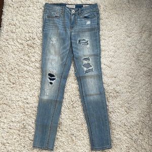 Pacsun (Bullhead) low rise skinny jean in size 5 (may fit size 26)